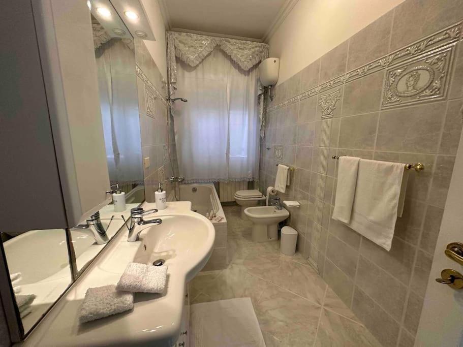 Casa Eleonora: A 5 Min Dal Mare + Free Parking Lejlighed Ventimiglia Eksteriør billede